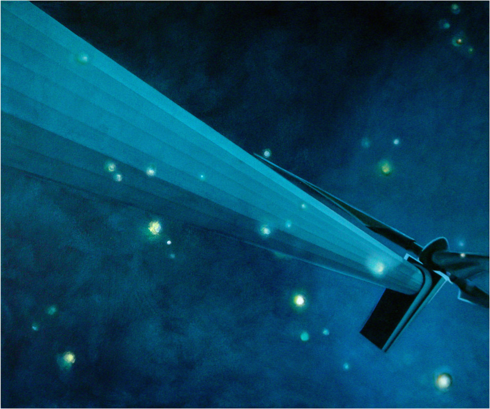 Een schilderij van een windturbine tegen blauwe een sterrenhemel van July Leesberg uit 2009. De turbine lijkt in de sterrenhemel te zweven. 100x120cm acryl op katoen